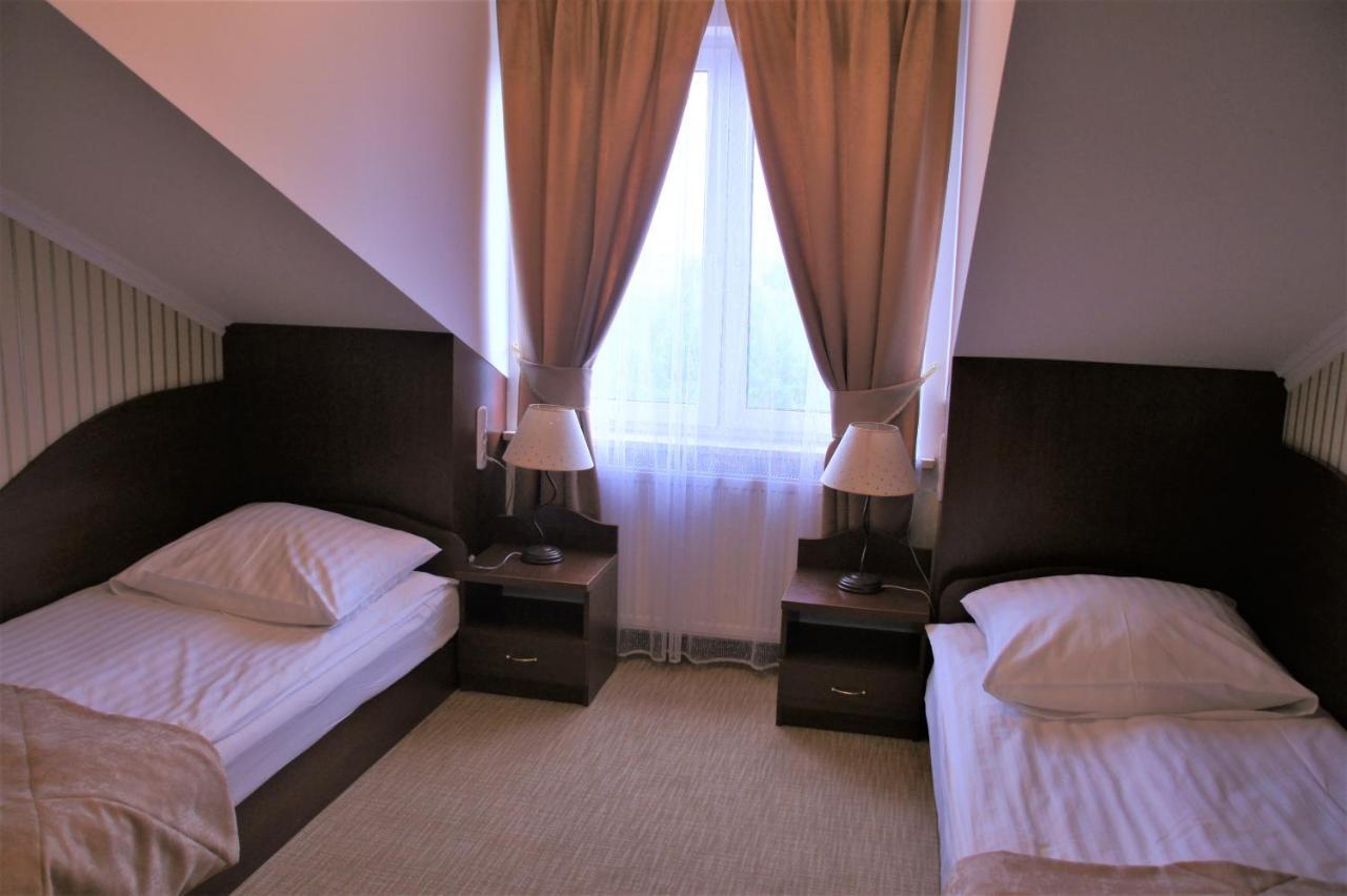 Dworek Nad Stawem & Laznia Piwna Privat overnatting
